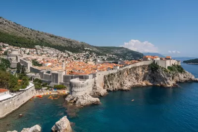Osupljiv pogled na staro mesto Dubrovnik