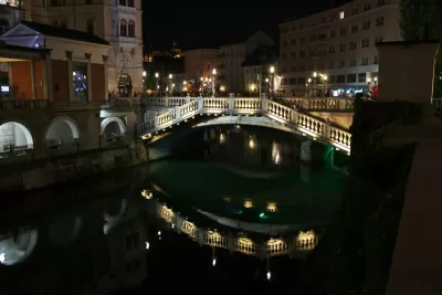Triple Bridge, Tromostovje in Ljubljana at night, Slovenia